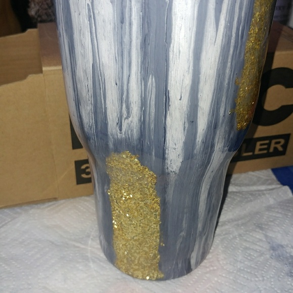 30oz Rtic cup - Picture 3 of 5